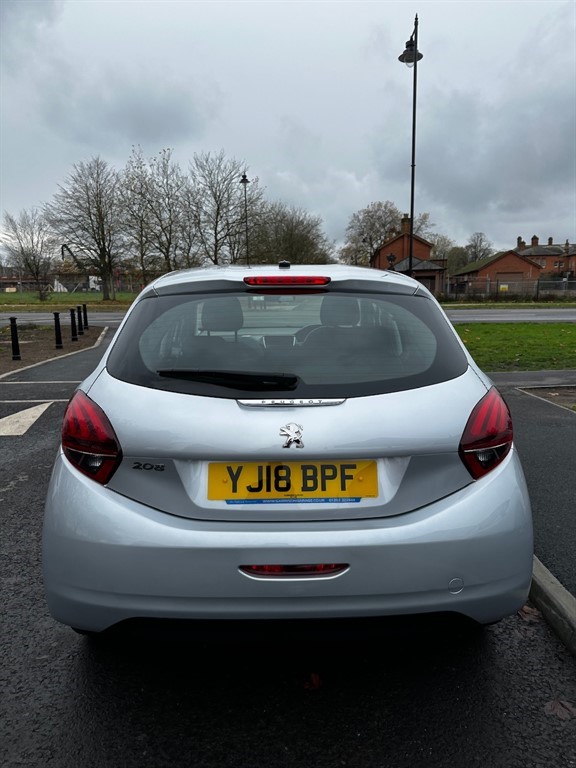 Used Peugeot 208 2018 for sale - 76332335: Photo 6