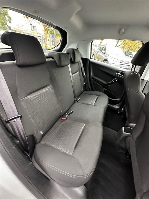 Used Peugeot 208 2018 for sale - 76332335: Photo 8