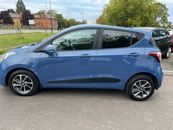 Used Hyundai i10 2017 for sale - 75570536: Photo 2
