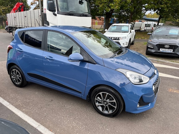 Used Hyundai i10 2017 for sale - 75570536: Photo 4