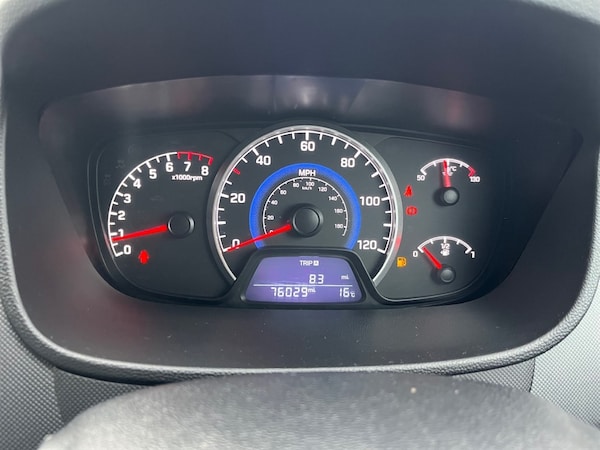 Used Hyundai i10 2017 for sale - 75570536: Photo 9