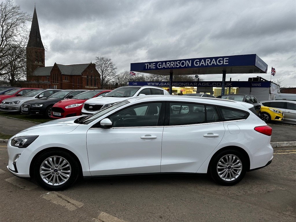 Used Ford Focus 2020 for sale - 76332352: Photo 2