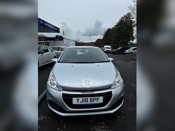 Used Peugeot 208 2018 for sale - 75570412: Photo