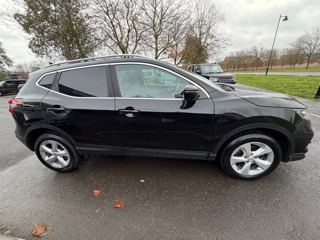 Used Nissan Qashqai 2017 for sale - 76842404: Photo 5