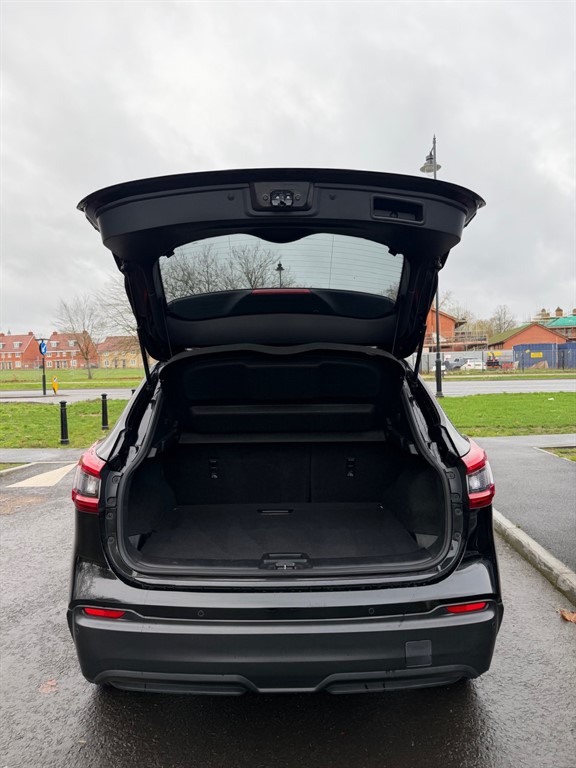 Used Nissan Qashqai 2017 for sale - 76842404: Photo 7