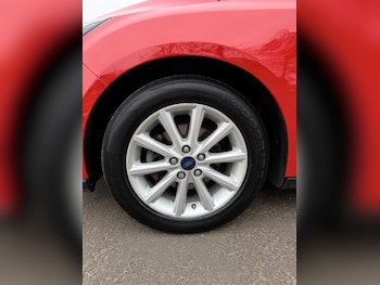 Used Ford Focus 2015 for sale - 77702916: Photo