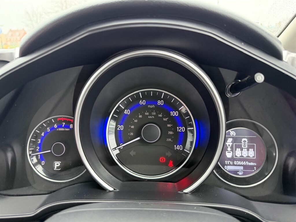 Used Honda Jazz 2019 for sale - 76722453: Photo 12