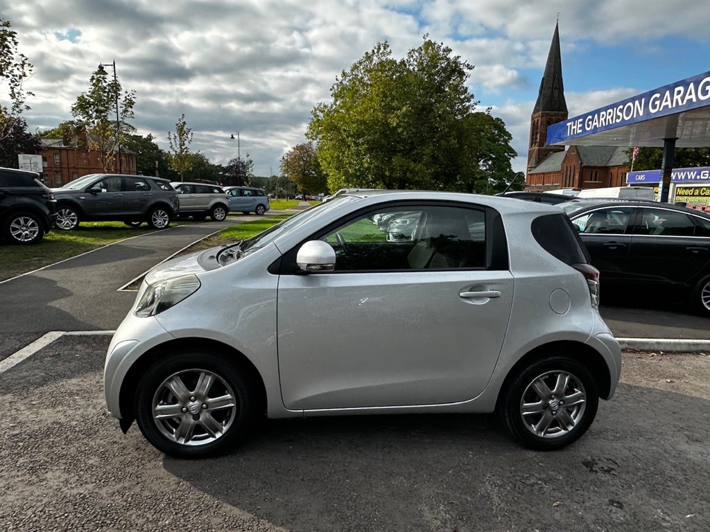 Used Toyota IQ 2009 for sale - 76332357: Photo 2