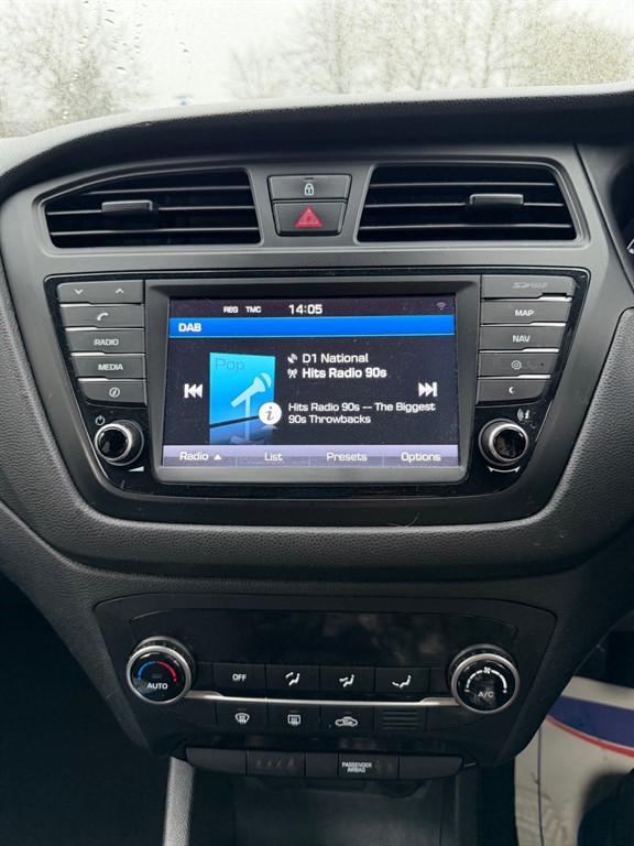 Used Hyundai i20 2018 for sale - 76696698: Photo 12