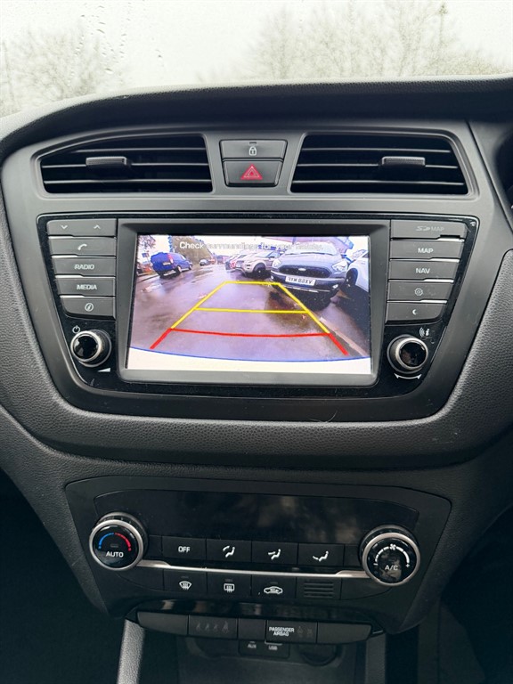 Used Hyundai i20 2018 for sale - 76696698: Photo 13