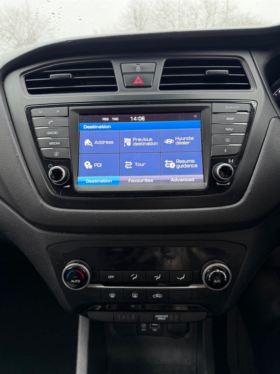 Used Hyundai i20 2018 for sale - 76696698: Photo 14