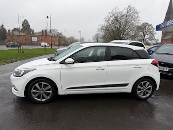 Used Hyundai i20 2018 for sale - 76696698: Photo