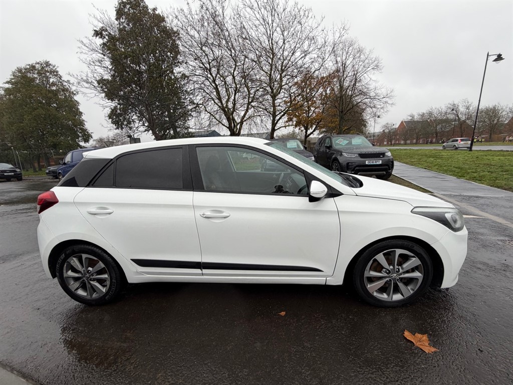 Used Hyundai i20 2018 for sale - 76696698: Photo 5
