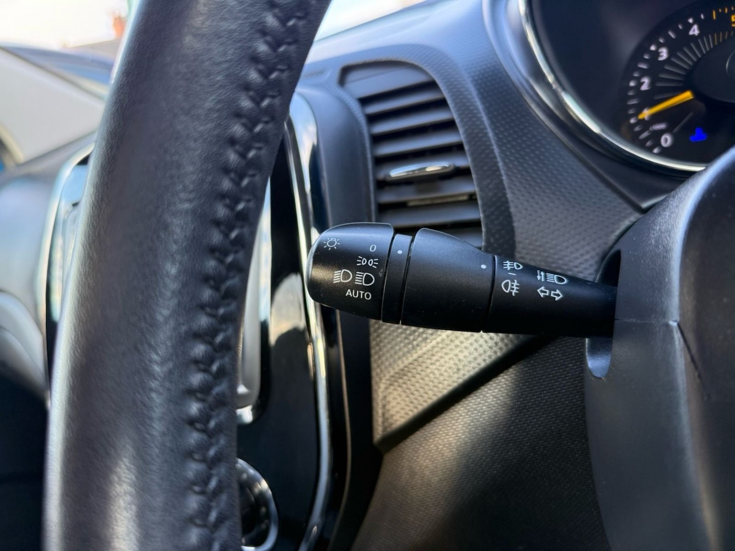 Used Renault Captur 2014 for sale - 77938079: Photo 20