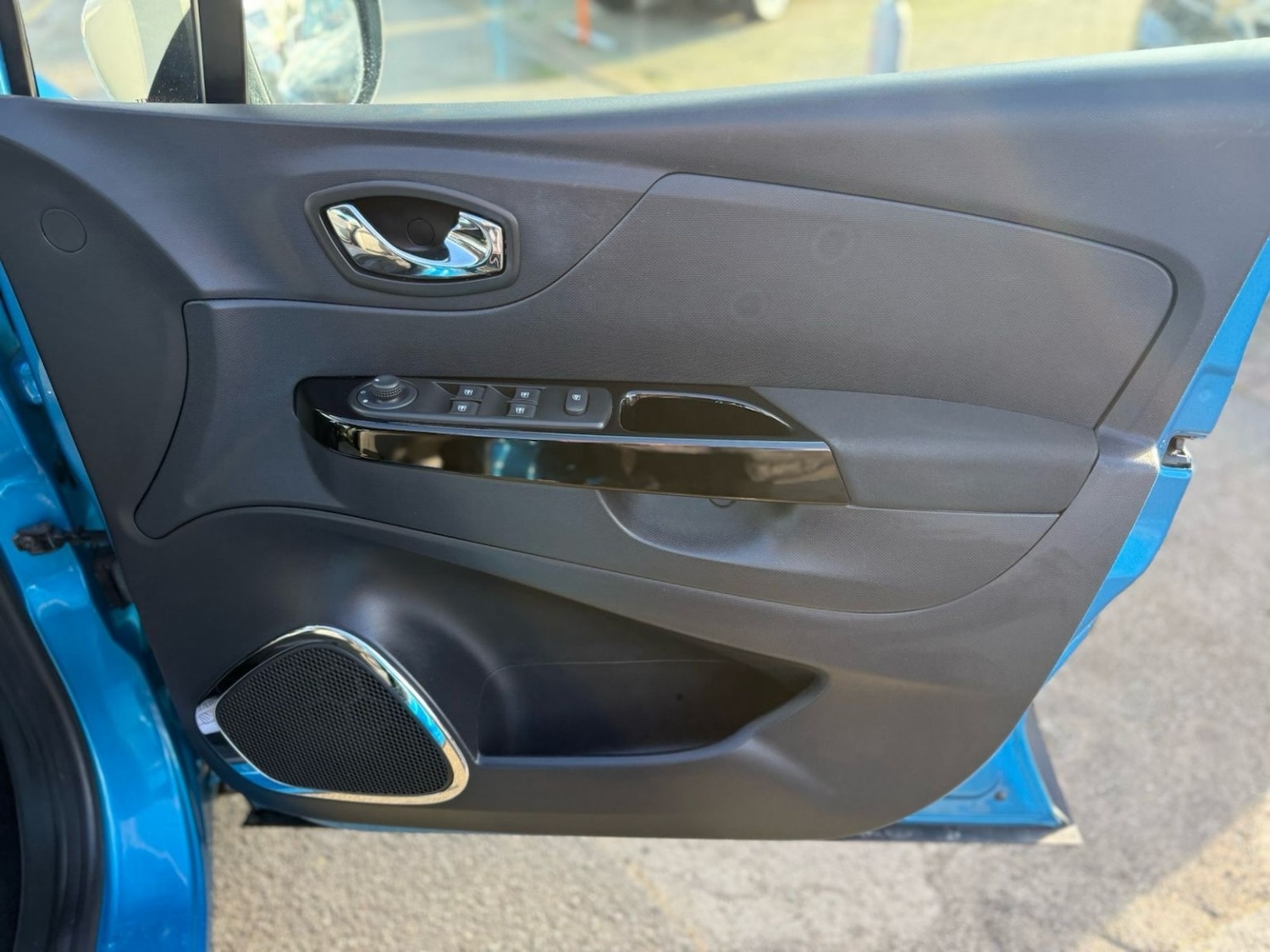 Used Renault Captur 2014 for sale - 77938079: Photo 8