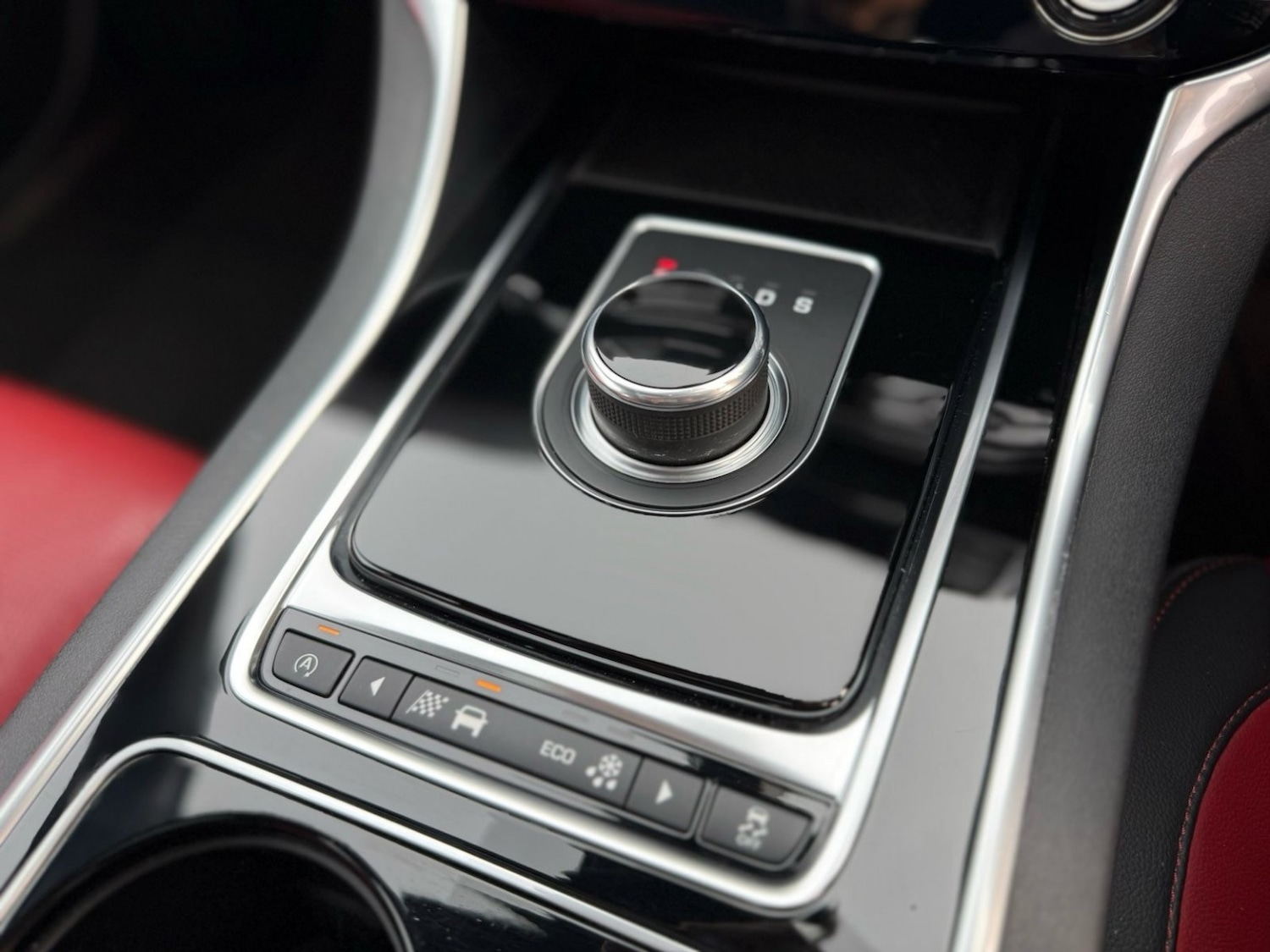 Used Jaguar XE 2016 for sale - 78004545: Photo 16