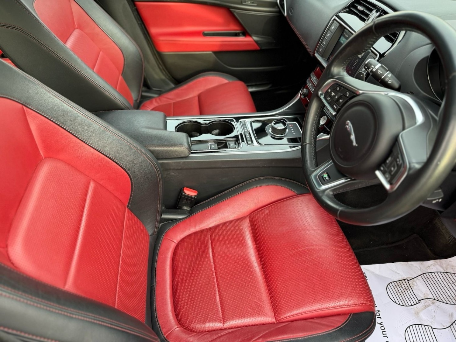 Used Jaguar XE 2016 for sale - 78004545: Photo 7