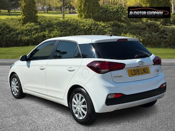 Used Hyundai i20 2019 for sale - 79130802: Photo