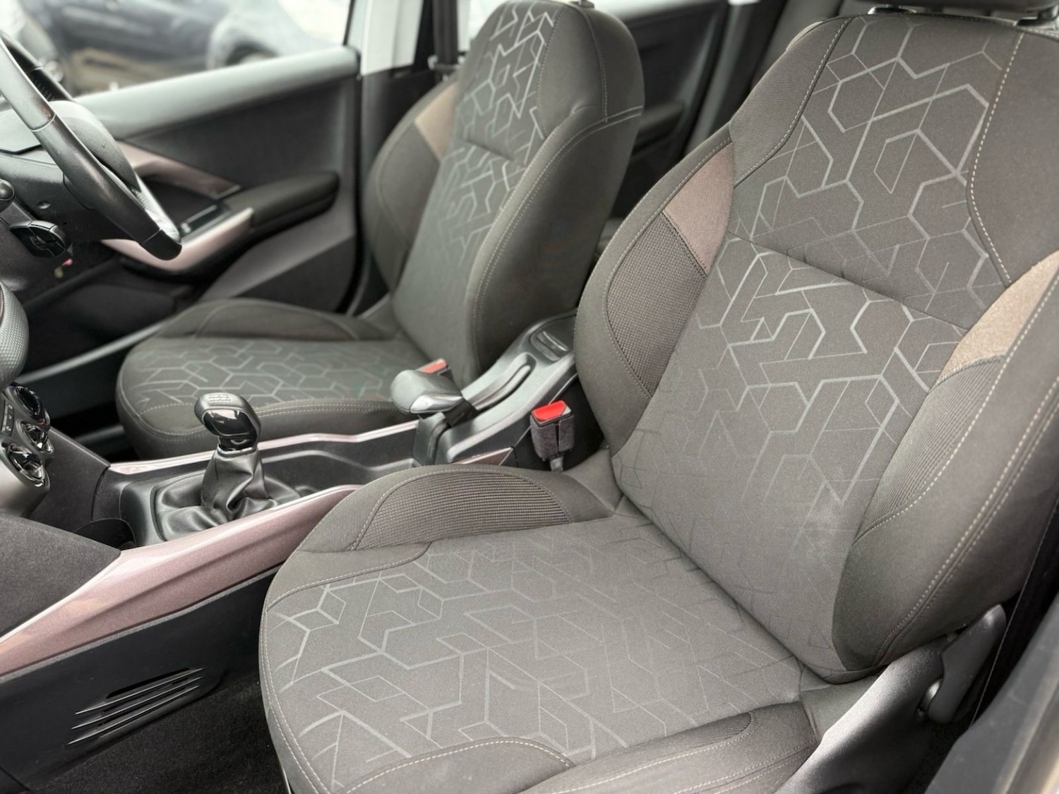 Used Peugeot 2008 2015 for sale - 77837010: Photo 10