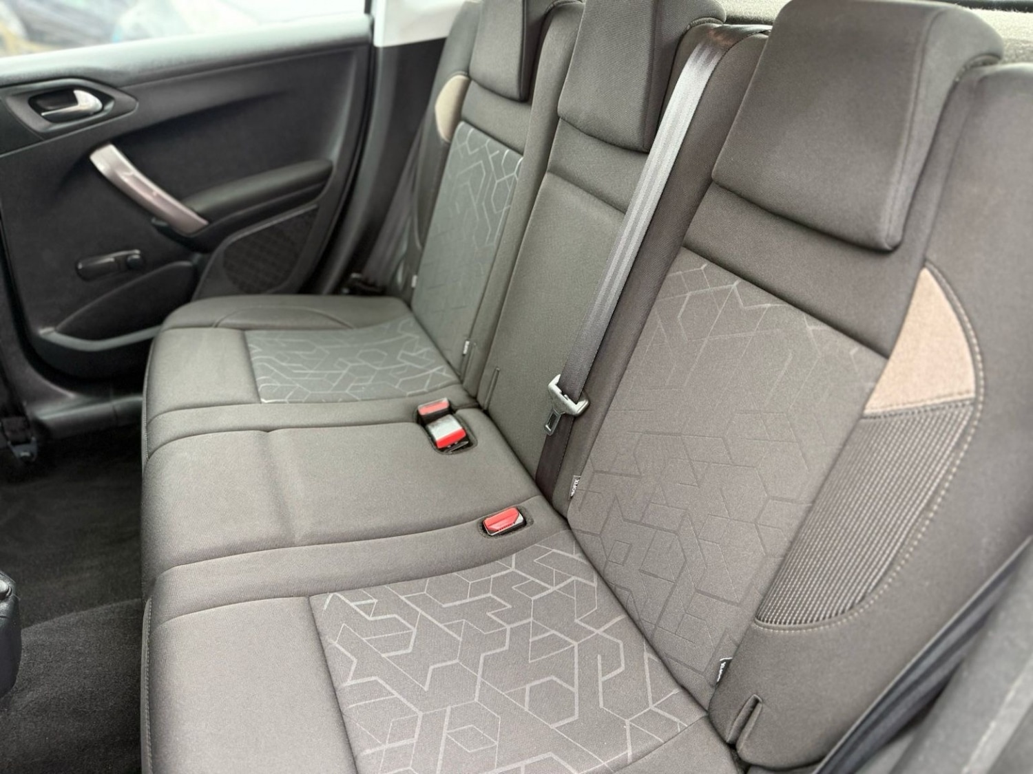 Used Peugeot 2008 2015 for sale - 77837010: Photo 12