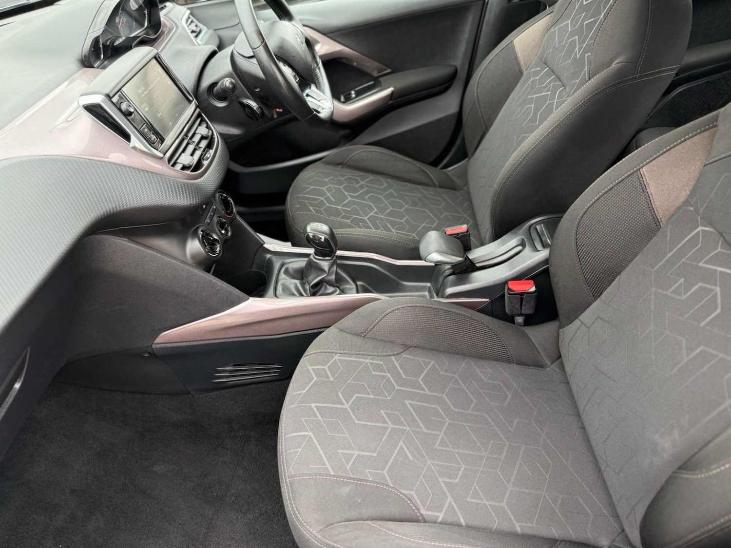 Used Peugeot 2008 2015 for sale - 77837010: Photo 9