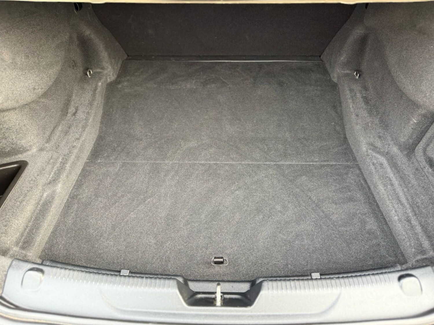 Used Jaguar XE 2016 for sale - 78053280: Photo 17