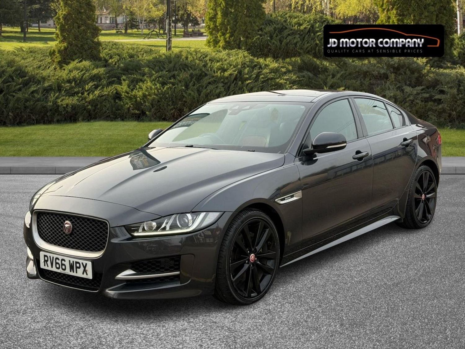 Used Jaguar XE 2016 for sale - 78053280: Photo 3