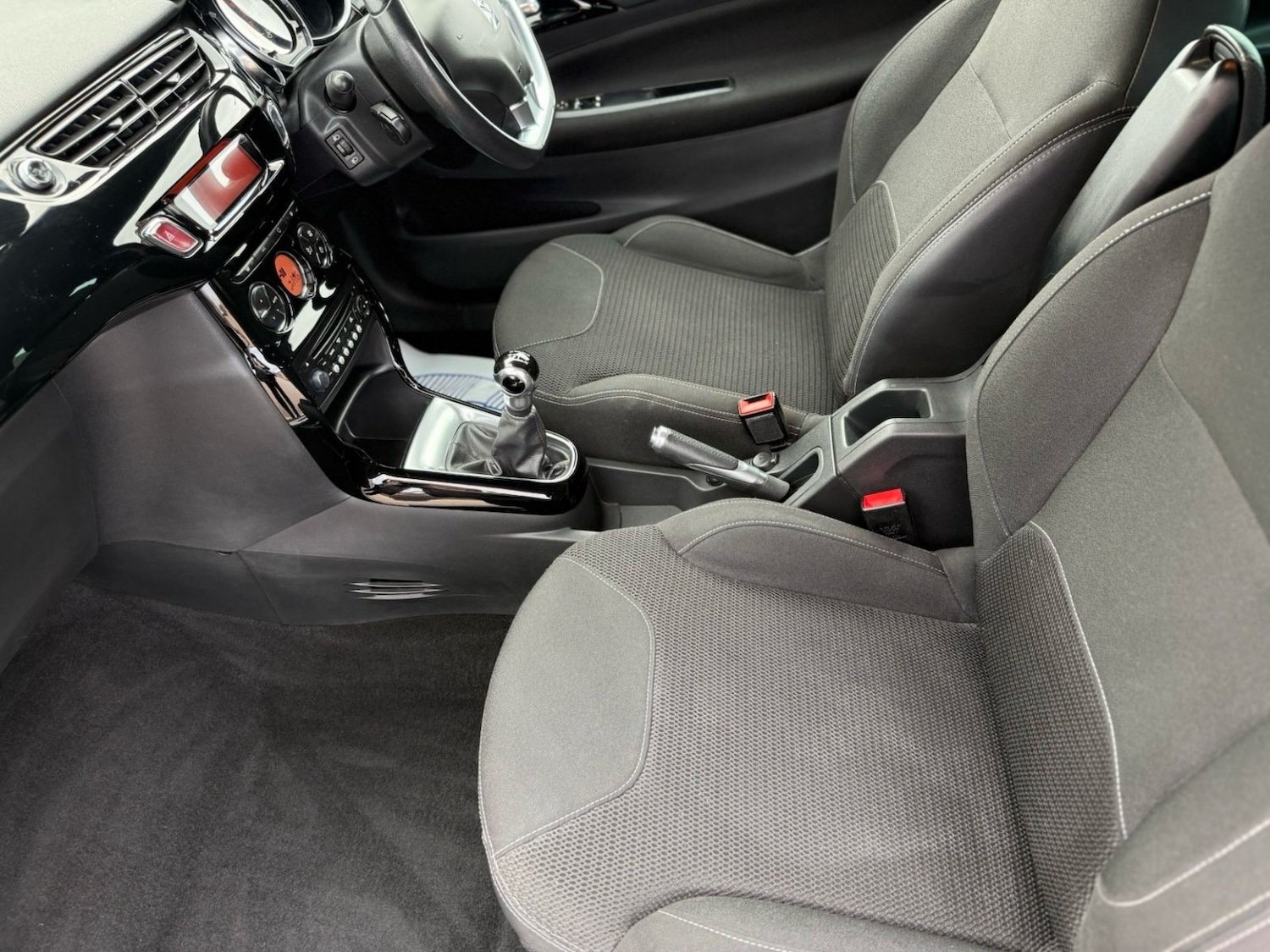 Used Citroen DS3 2014 for sale - 77968654: Photo 10