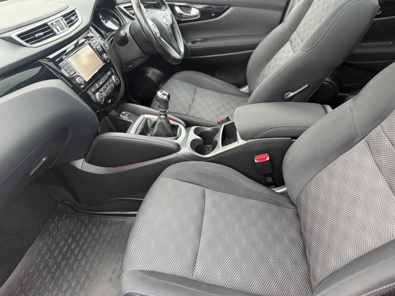 Used Nissan Qashqai 2017 for sale - 78018280: Photo 9