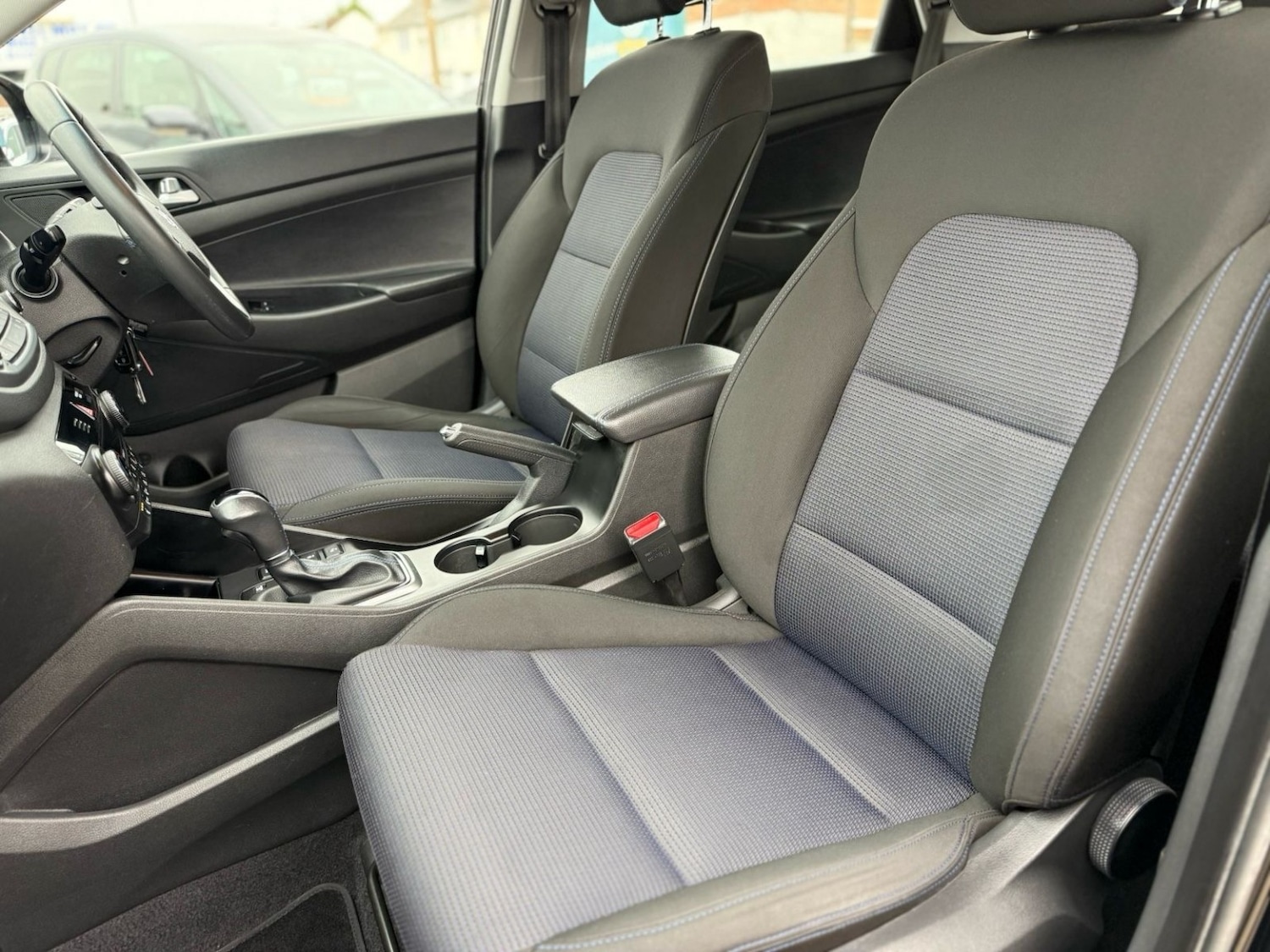 Used Hyundai TUCSON 2017 for sale - 77837045: Photo 8