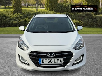 Used Hyundai i30 2016 for sale - 77991649: Photo