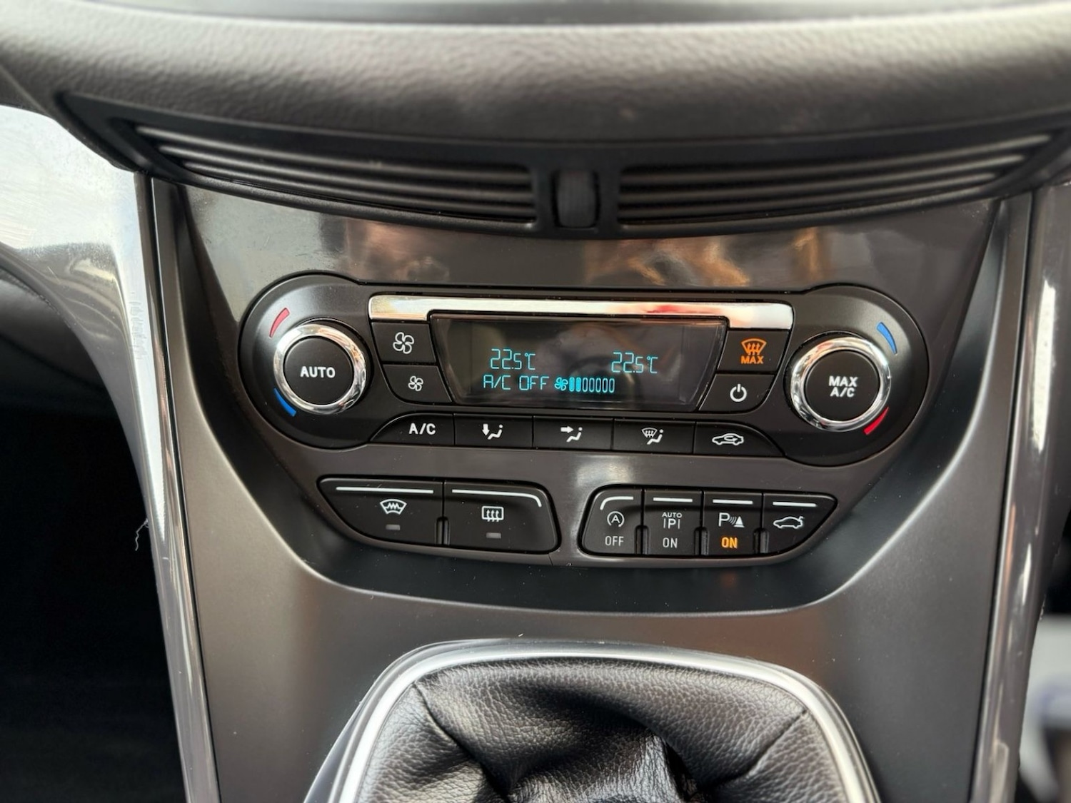 Used Ford Kuga 2016 for sale - 77991625: Photo 22