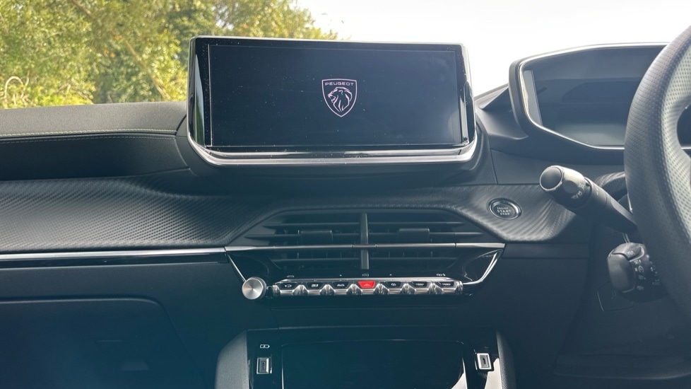 Used Peugeot 2008 2023 for sale - 76479831: Photo 12