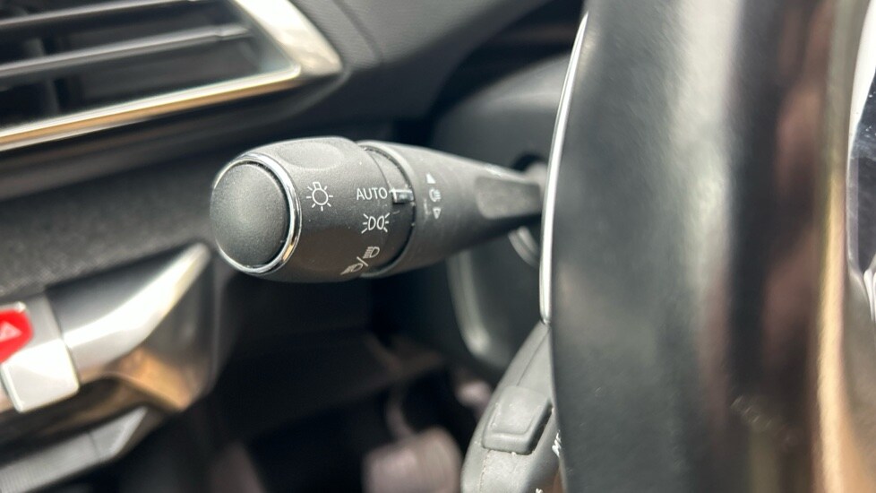 Used Peugeot 5008 2022 for sale - 76104087: Photo 25