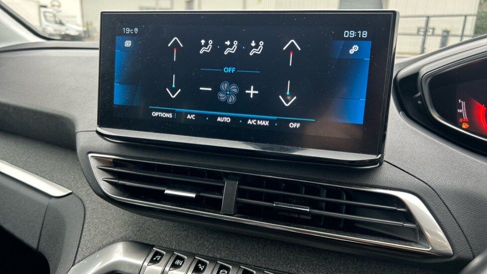 Used Peugeot 5008 2022 for sale - 76104087: Photo 33