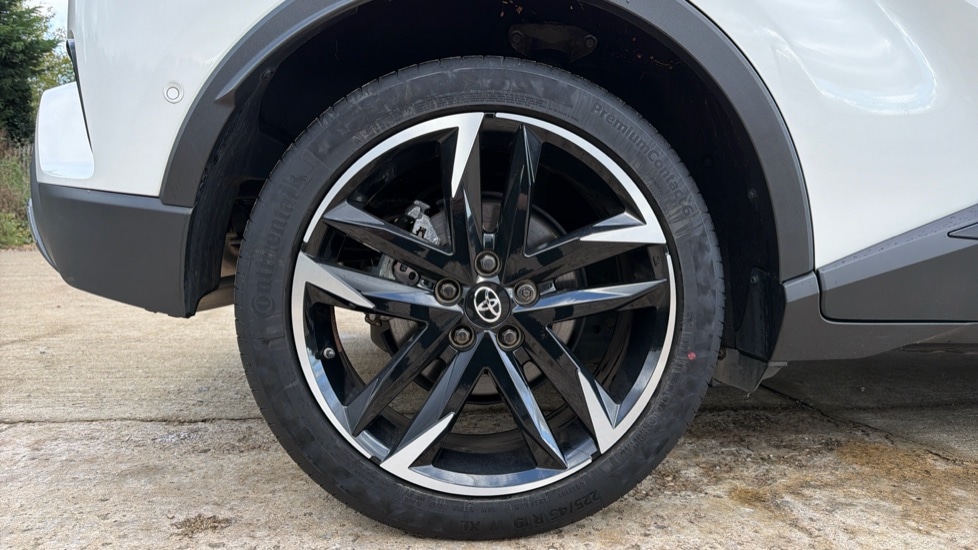 Used Toyota C-HR 2023 for sale - 76338918: Photo 19