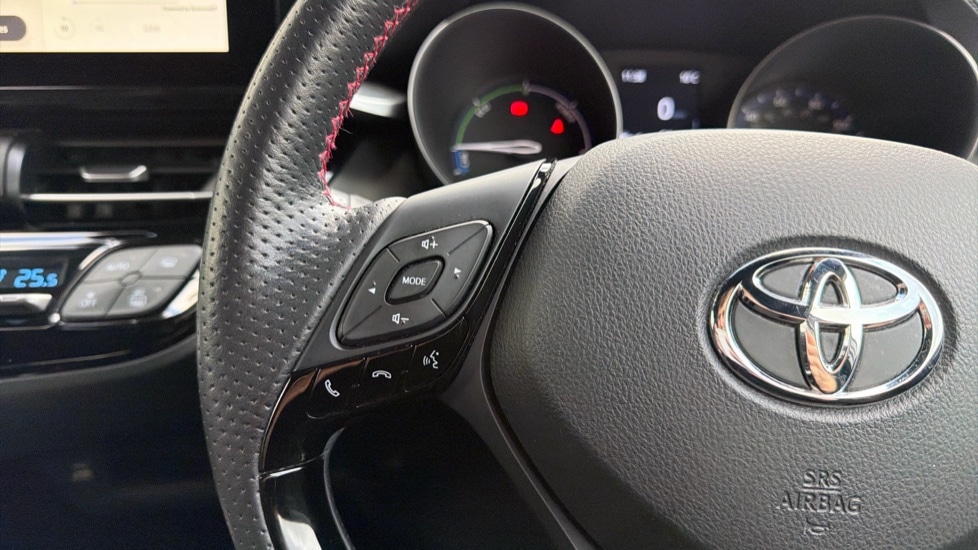 Used Toyota C-HR 2023 for sale - 76338918: Photo 24