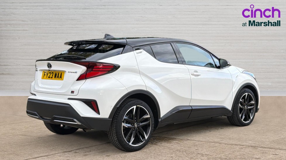 Used Toyota C-HR 2023 for sale - 76338918: Photo 3