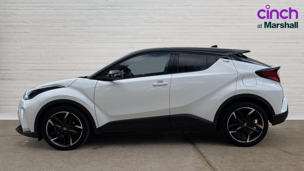 Used Toyota C-HR 2023 for sale - 76338918: Photo 6