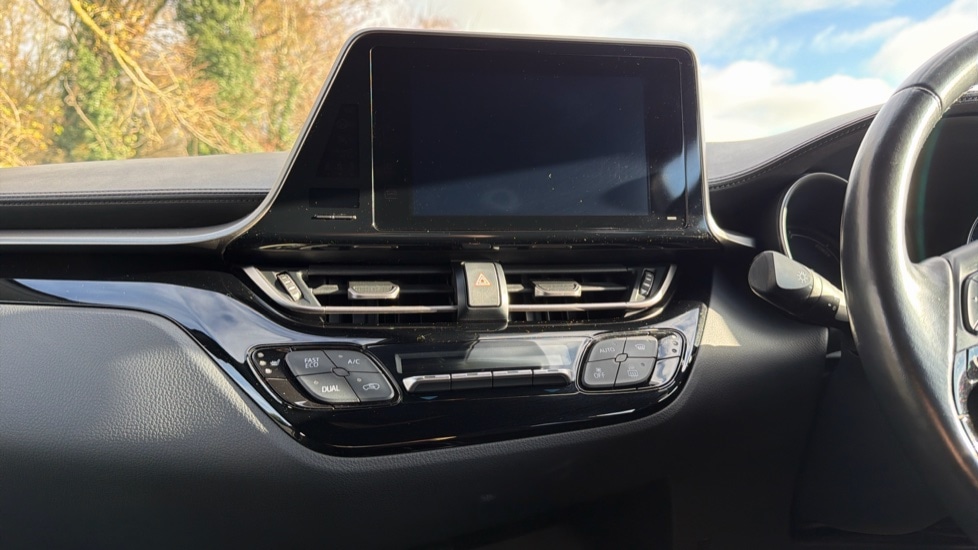 Used Toyota C-HR 2019 for sale - 76684314: Photo 12