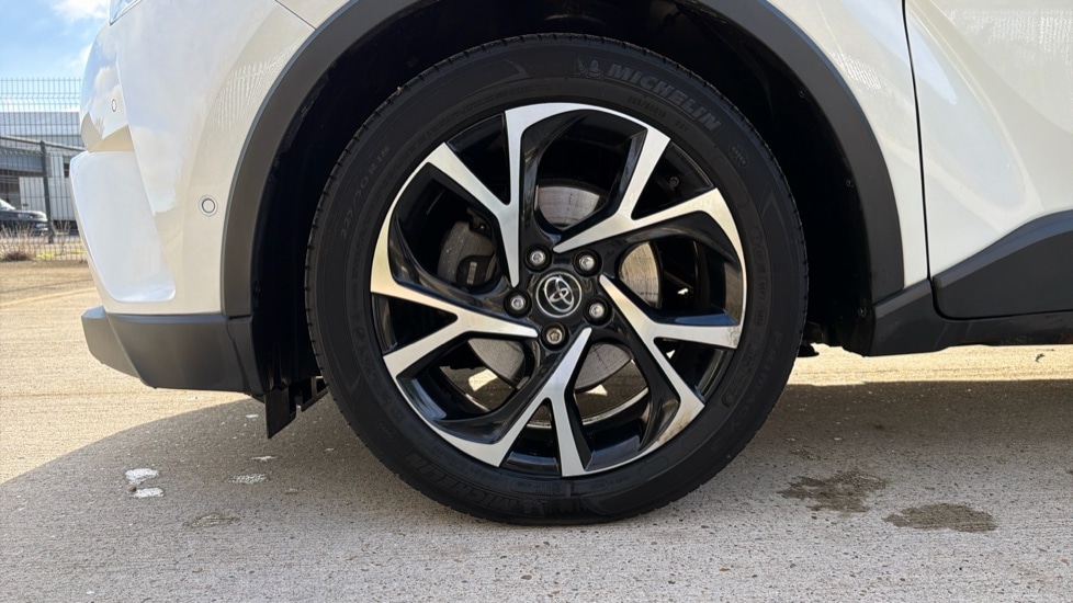 Used Toyota C-HR 2019 for sale - 76684314: Photo 17