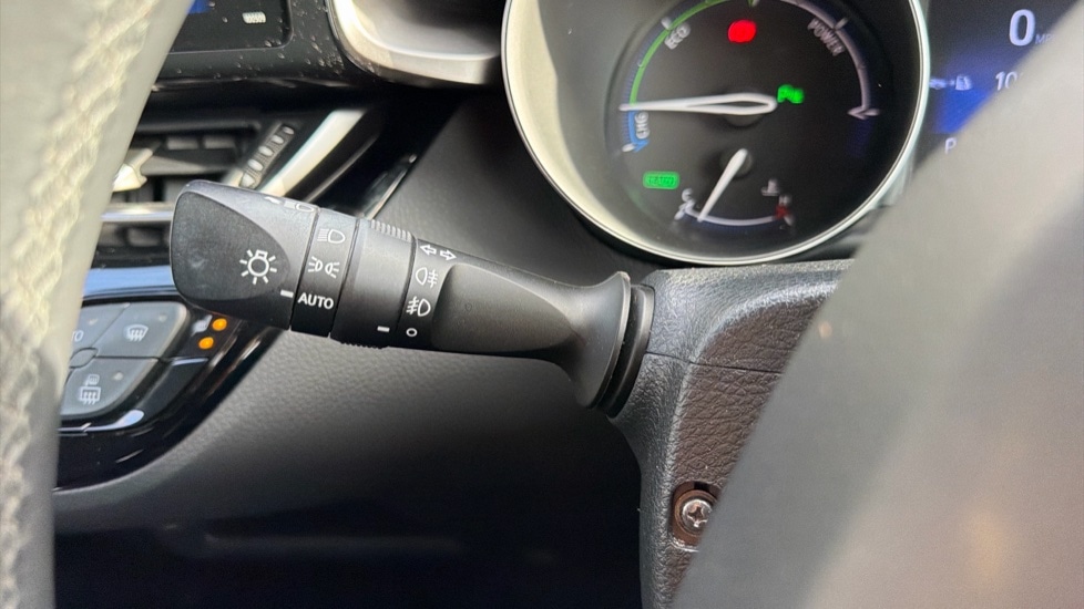 Used Toyota C-HR 2019 for sale - 76684314: Photo 24