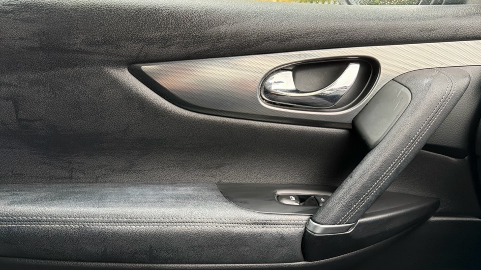 Used Nissan Qashqai 2017 for sale - 76458799: Photo 20