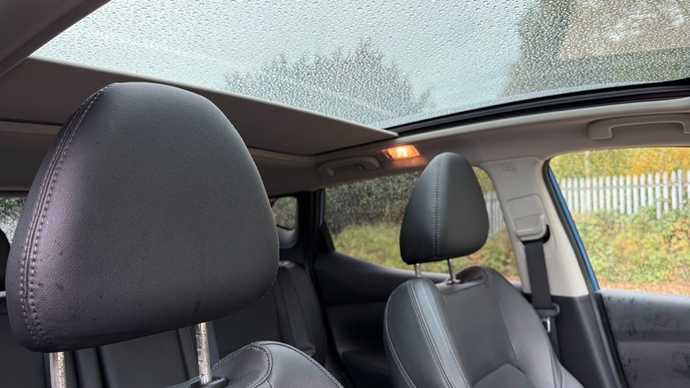 Used Nissan Qashqai 2017 for sale - 76458799: Photo 31