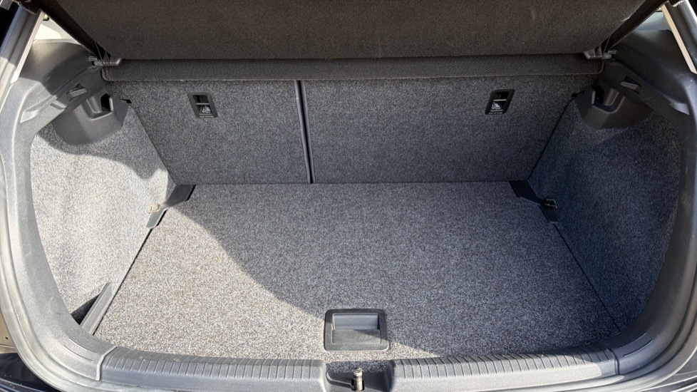 Used Volkswagen Polo 2021 for sale - 76302275: Photo 15