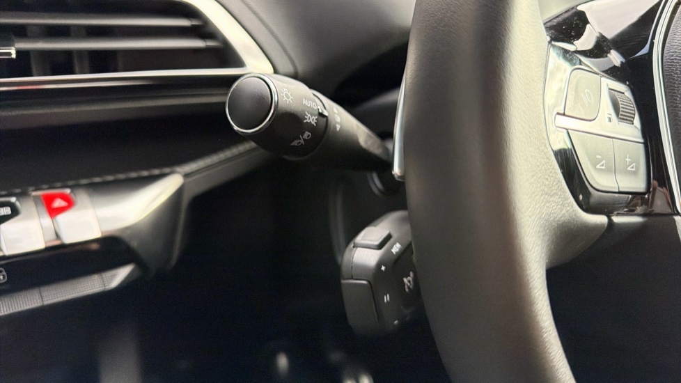 Used Peugeot 3008 2024 for sale - 76302283: Photo 25