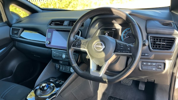 Used Nissan Leaf 2022 for sale - 76217255: Photo 14