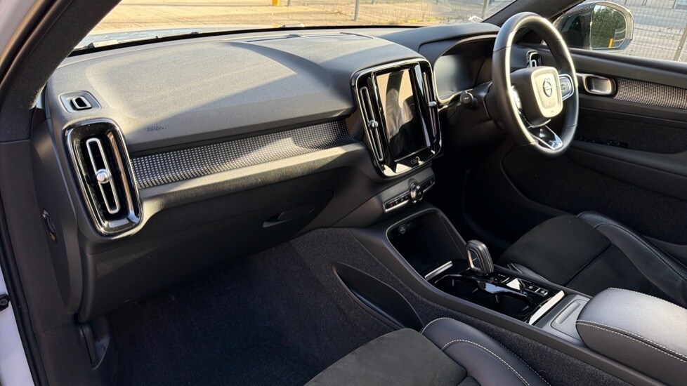 Used Volvo XC40 2021 for sale - 76487131: Photo 10