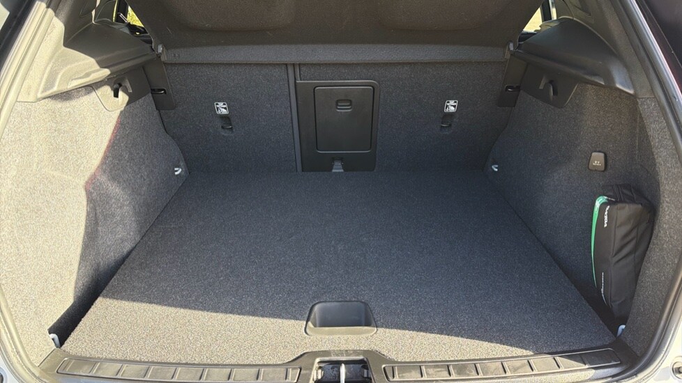 Used Volvo XC40 2021 for sale - 76487131: Photo 15