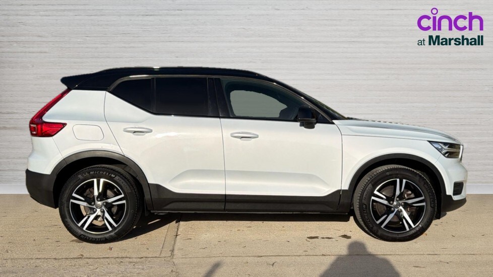 Used Volvo XC40 2021 for sale - 76487131: Photo 2